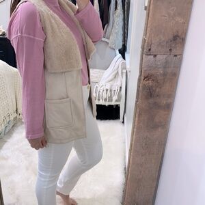 Carmin size large tan faux fur vest